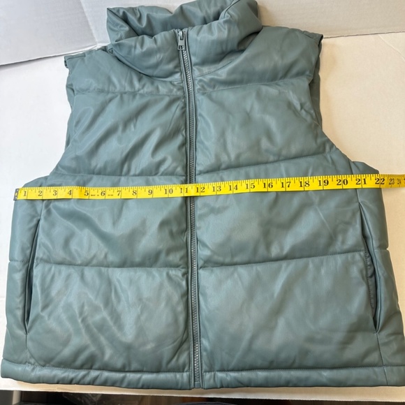 Bagatelle Collection Teal/Green Puffer Vest size Large - Picture 9 of 11